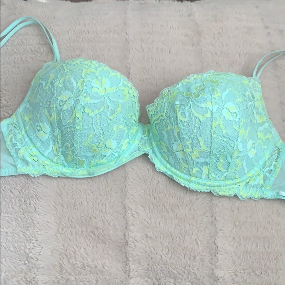 Victoria’s Secret lace bra